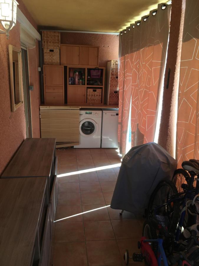 CAVALAIRE vue MER au loin MAISONNETTE TOUT ÉQUIPÉE POUR 4 PERSONNES AVEC PISCINE CLIM WIFI VÉLOS TV BARBECUES Ngoại thất bức ảnh